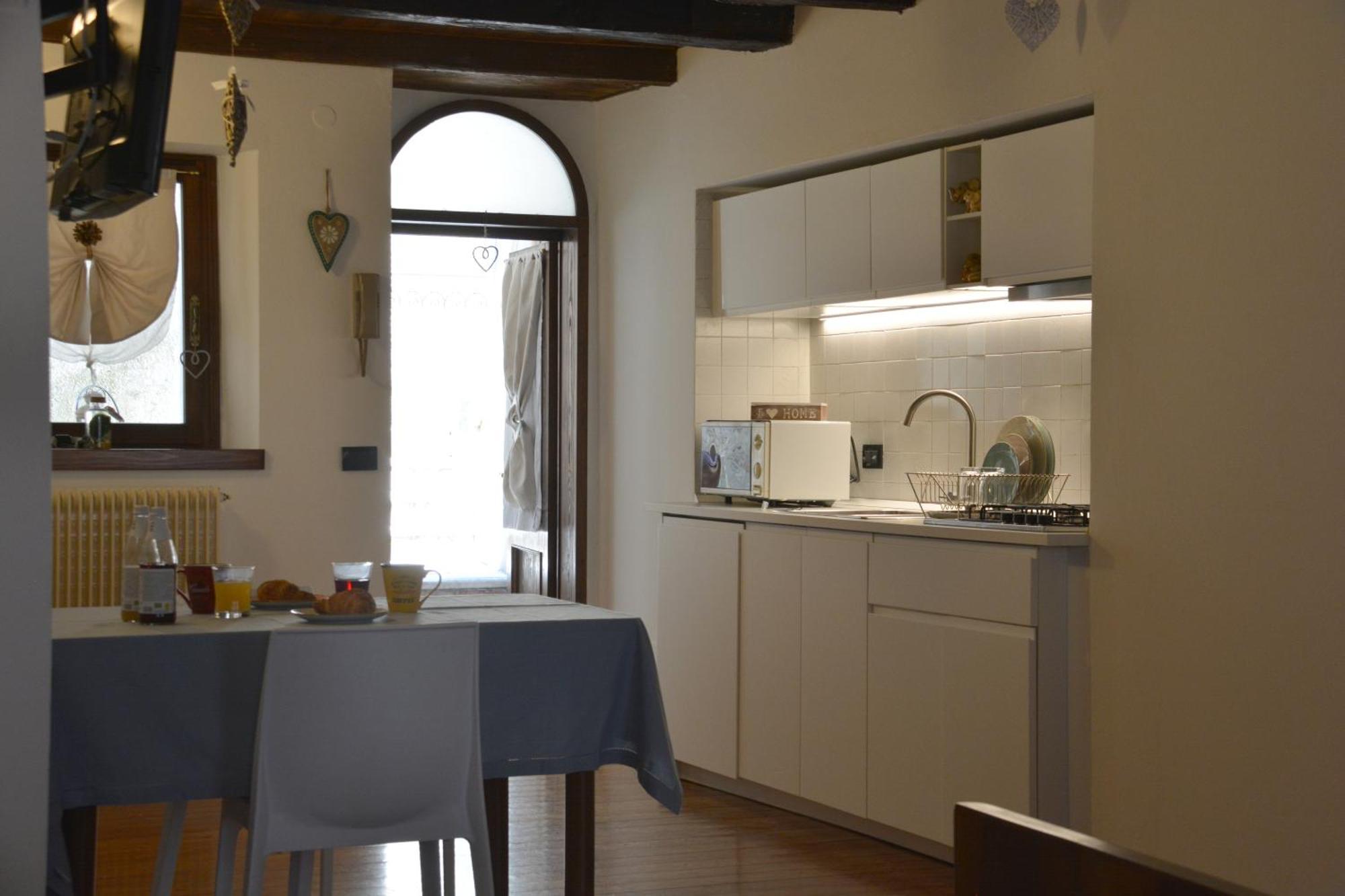 Ferienwohnung Accogliente Locale Con Terrazzo In Centro Storico Vittorio Veneto Exterior foto