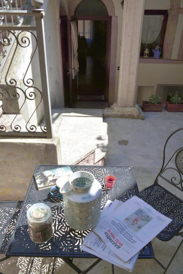 Ferienwohnung Accogliente Locale Con Terrazzo In Centro Storico Vittorio Veneto Exterior foto